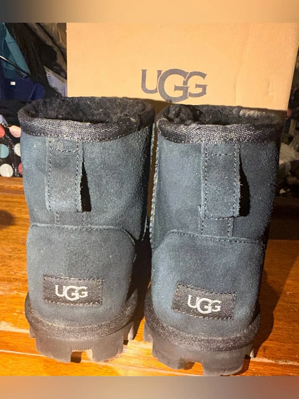 UGG classic short